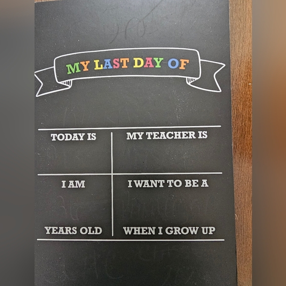 1st day/last day (2 sided) school chalkboard sign with liquid chalk markers - Picture 2 of 7
